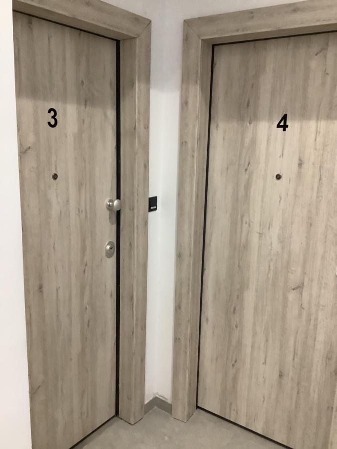 Apartment Silver New *